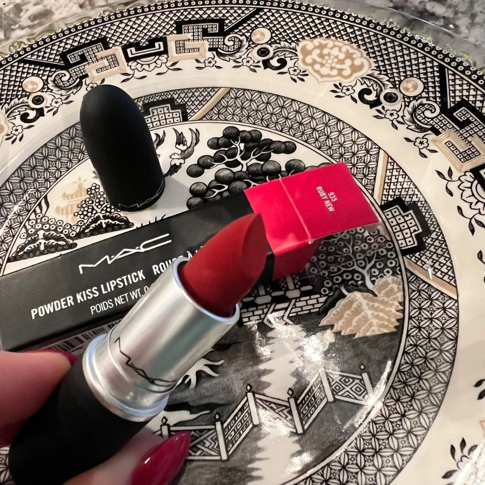 New! MAC Cosmetics “ ruby new” lipstick